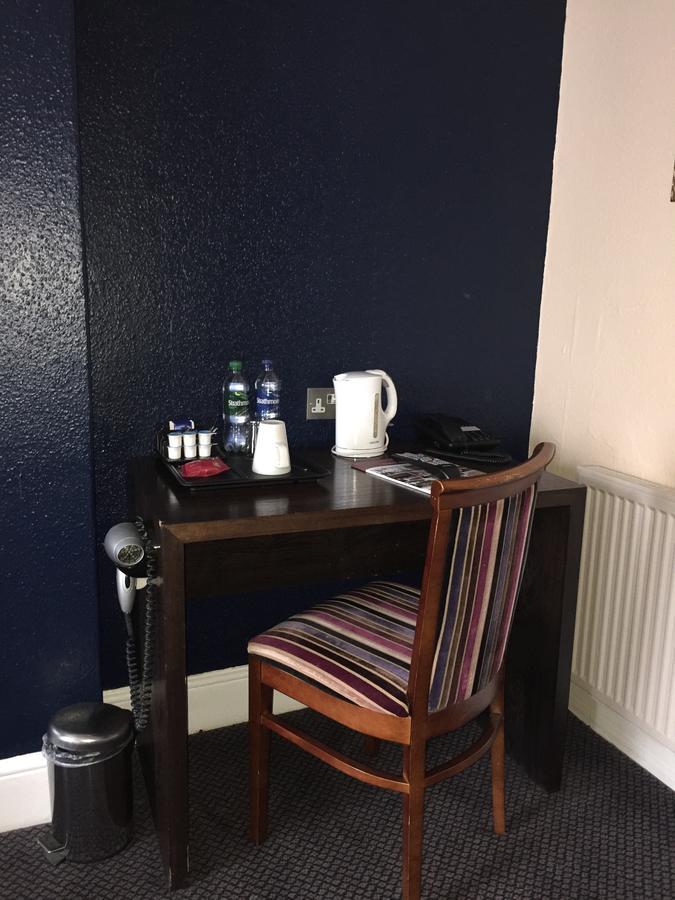 Hotel The Duke Of Wellington Wetherspoon à Minehead Extérieur photo